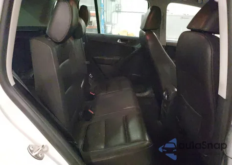 2012 Volkswagen Tiguan S из США, поврежденный, VIN WVGAV7AX7CW519411